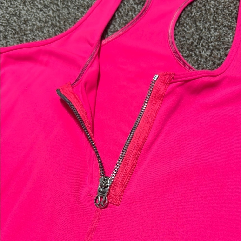 Lululemon Pink Racerback Tank Top with front zipper. No size tag. Fits size 6/M - Picture 6 of 9